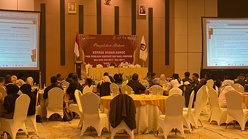 KPU Kota Tasikmalaya Adakan Penyuluhan Hukum kepada Badan ADHOC