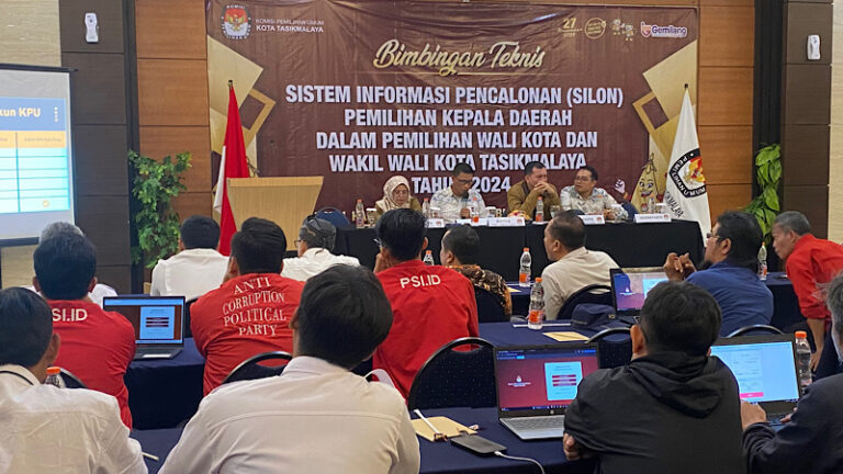 Pendaftaran Calon lewat Silon, KPU Adakan Bimtek Silon kepada Operator Parpol