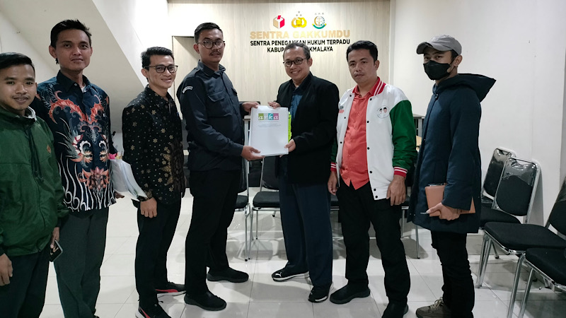 Penetapan Pasangan Ade Sugianto - Iip Miptahul Paoz di Gugat ke Bawaslu Kabupaten Tasikmalaya