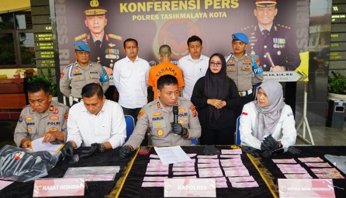Bawa Uang Palsu Puluhan Juta, Pria Asal Banten Diciduk Polisi di Kota Tasikmalaya Bawa Uang Palsu Puluhan Juta, Pria Asal Banten Diciduk Polisi di Kota Tasikmalaya