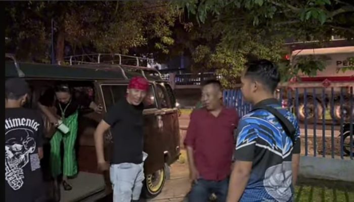 Bassist Dewa 19, Yuke Sampurna Rayakan Idul Adha Bersama Keluarga di Tasikmalaya