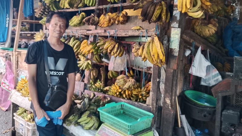 Pisang Melimpah di Pasar Singaparna