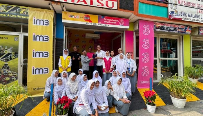 Indosat Perkenalkan Model Pembelajaran Berbasis Praktik Melalui Inisiatif Kios di SMK Walang Jaya