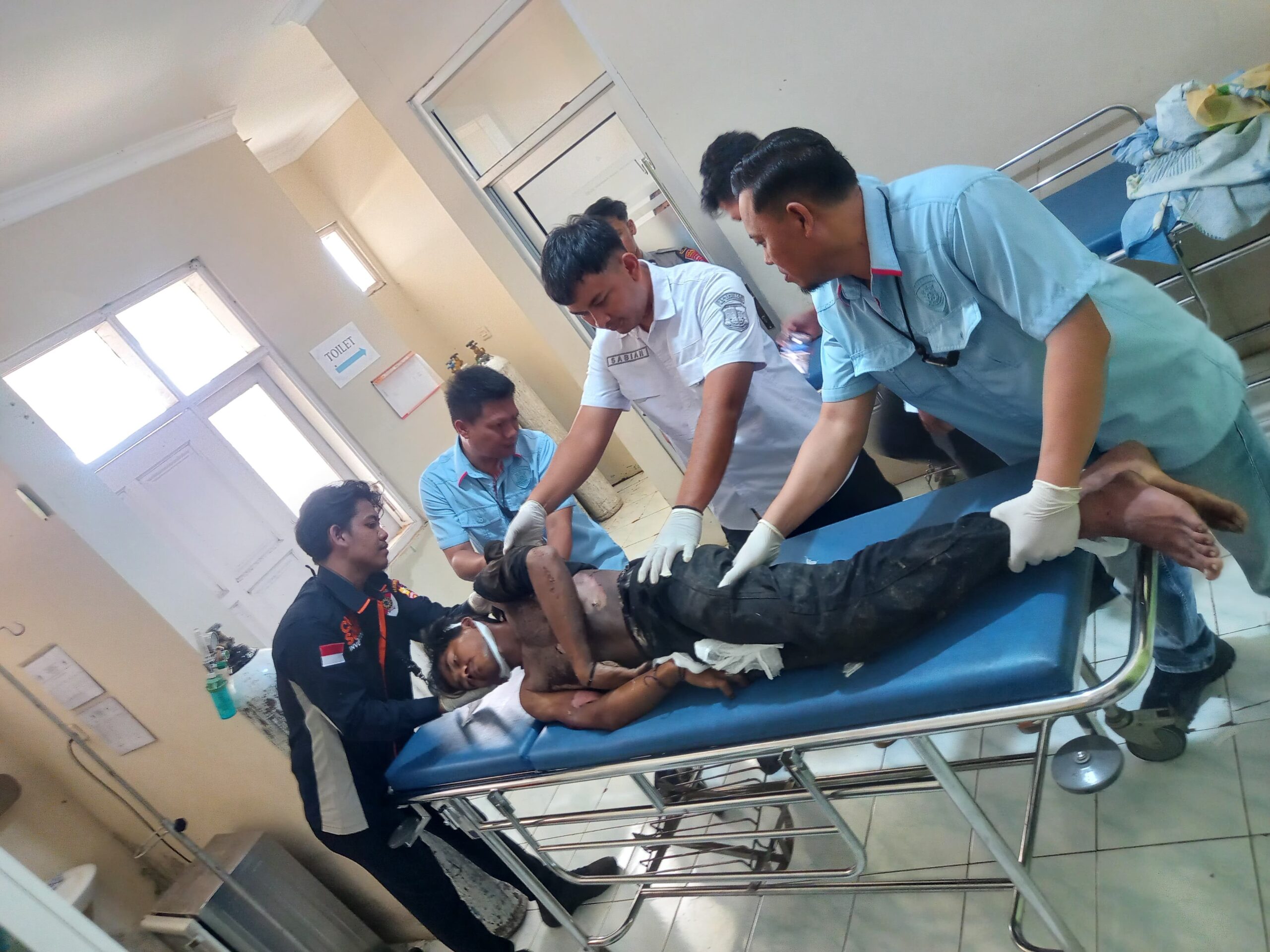 Seorang Pria Asal Garut, Tewas Tersengat Listrik Saat Betulkan Kabel